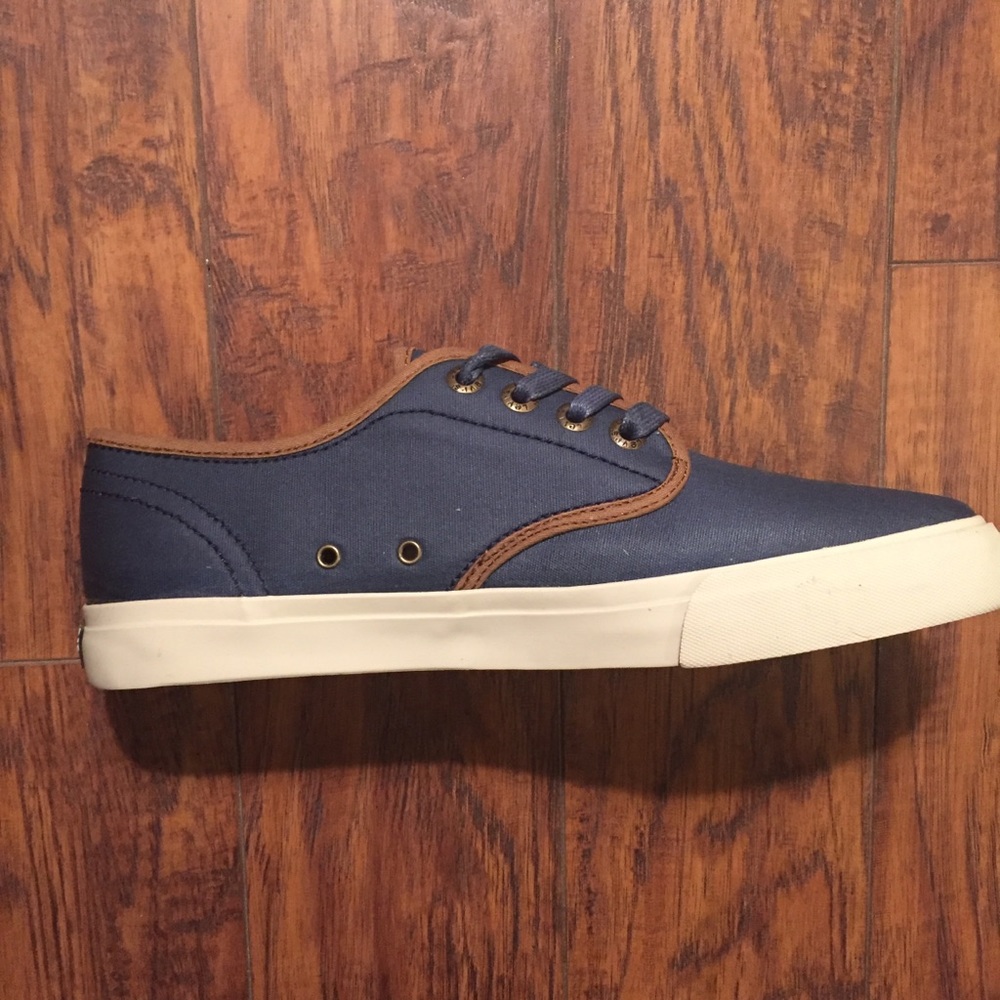 NWT Mens Levi Canvas Shoes Size 11 - Picture 2 of 4